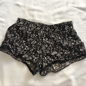 Floral flowy shorts